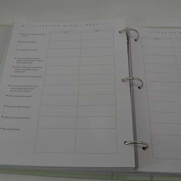 Bride's Essential Wedding Planner Deluxe Edition Amy Nebens - Picture 15 of 16